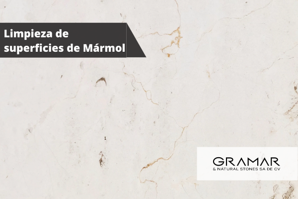Limpieza de superficies de mármol.